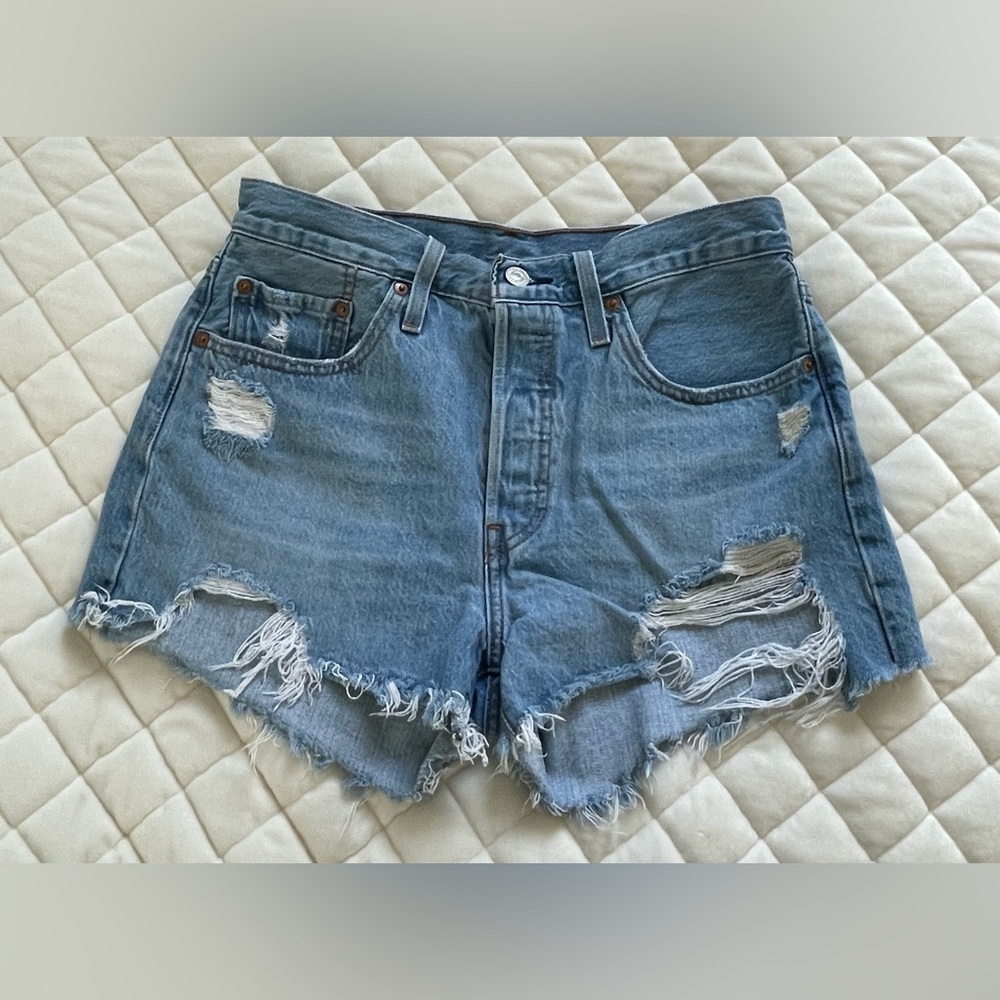 Levi’s High Wasted Denim Shorts 501